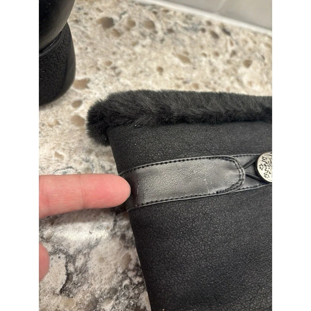 Khombu‎ Women’s Size 9 Waterproof Black Winter Boots Flaw